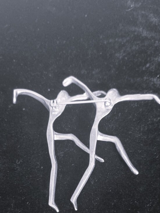 Vntg Abstract Brutalist Mid-Century dancer figures brooch sculptural Pewter - Picture 2 of 4